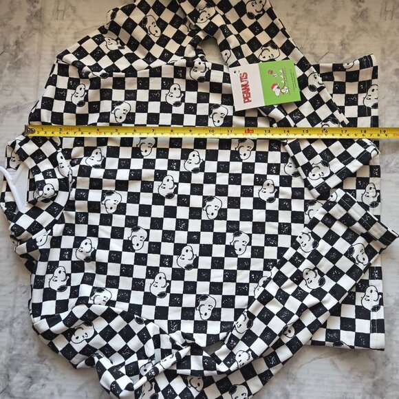 NWT Peanuts Snoopy Checkerboard Long-Sleeve Mock Neck Top Black/White Size M - Picture 5 of 5